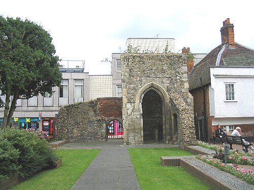 Chapel ruins on Brentwood High Street